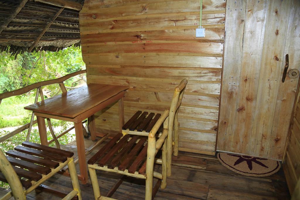 Kumbuk Tree House Villa Tissamaharama Luaran gambar